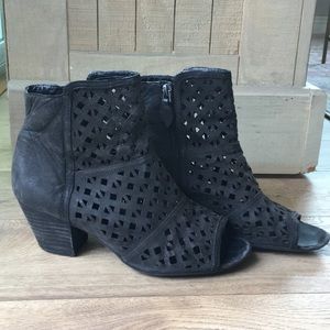Franco Sarto Black Ankle Booties 8.5
